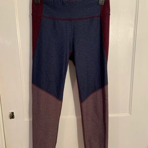 🌸Outdoor Voices tri-color leggings🌸